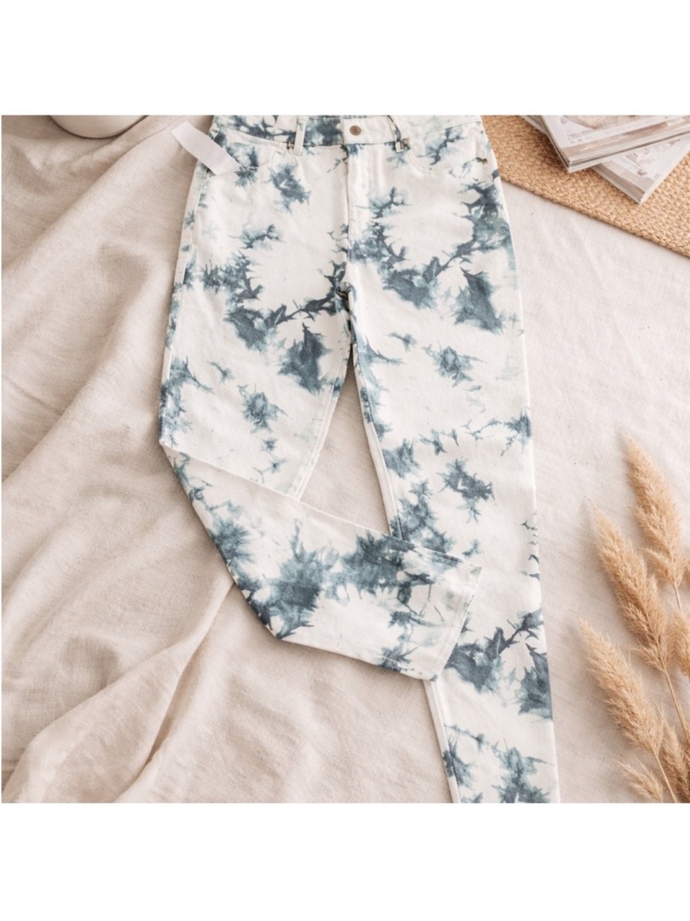 Blue Tie-Dye High-Rise Jeans Juniors Size 11/31 - Picture 2 of 9